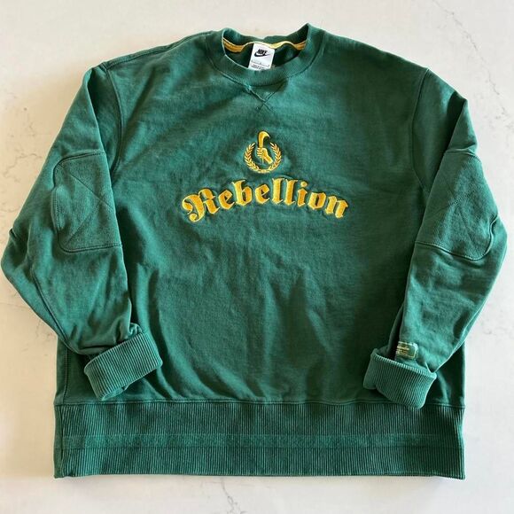 Nike Other - Nike Men's Green Sweatshirt